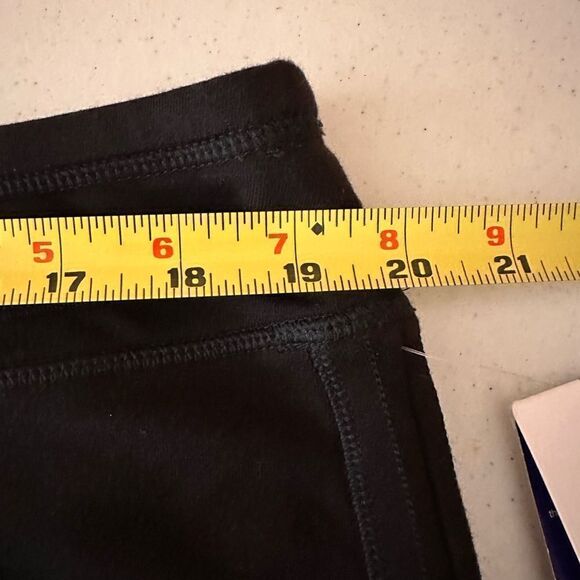 Gaiam black pull in skirt - Picture 9 of 10